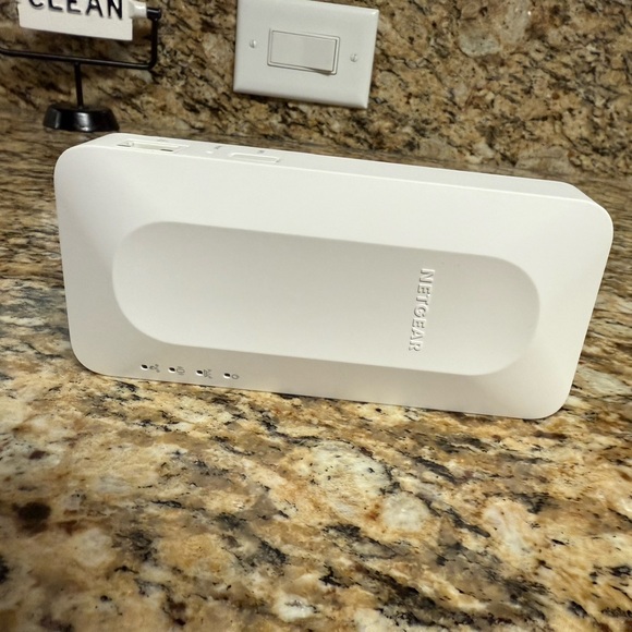 Netgear WiFi extender - Picture 7 of 8